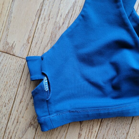 Fabletics Caribbean Blue Oasis Twist-Front Sports Bra XL - Picture 5 of 9